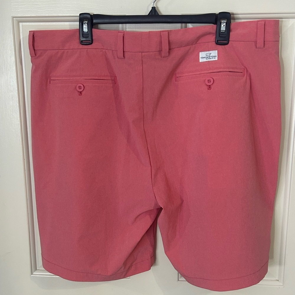 Vineyard Vines Breaker 9” Shorts Performance Golf Pink Coral Men’s Size 40 - Picture 3 of 9